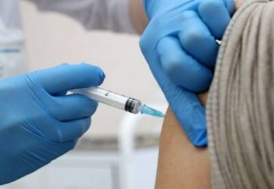Украина вводит бустерную дозу вакцины - facenews.ua - Украина