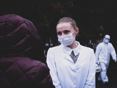 Обманывают даже в больницах: врач-онколог рассказал россиянам, как защитить свои права на медпомощь - bloknot.ru