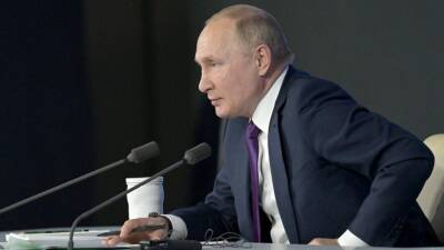 Владимир Путин - Михаил Мишустин - Сергей Лавров - Россияне назвали Путина главным политиком 2021 года - 5-tv.ru