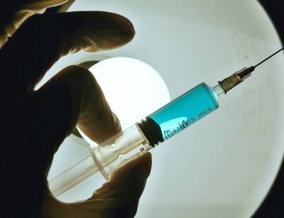 Во Франции рекомендовали делать бустерную прививку от COVID через три месяца - newsland.com - Франция
