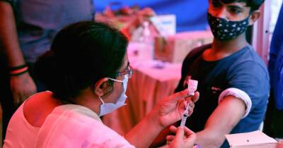 Индия - Индия одобрила Covaxin для вакцинации против COVID детей от 12 лет - ren.tv - Индия