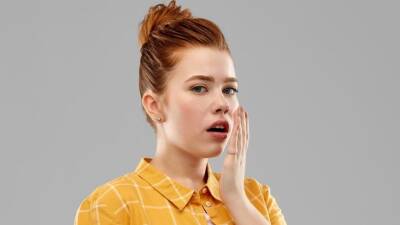 О каких заболеваниях говорит неприятный запах изо рта — мнение врача - 5-tv.ru