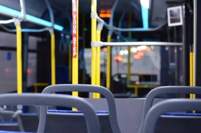 Учёные рассказали, какие места лучше занимать в автобусе, чтобы не заразиться COVID-19 - actualnews.org