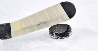 Сборной США по хоккею засчитали техническое поражение на МЧМ-2022 - ren.tv - Сша - Швейцария - Швеция