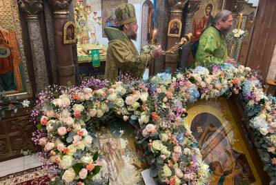 Верующие УПЦ почтили память Иоанна Босого в столичном Десятинном монастыре - politeka.net - Украина