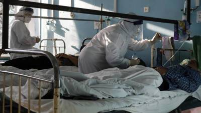 За сутки в России выявили 32 930 случаев инфицирования коронавирусом - russian.rt.com - Россия