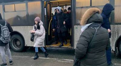 В Чебоксарах массово ловят безмасочников в общественном транспорте - pg21.ru - республика Чувашия - Чебоксары