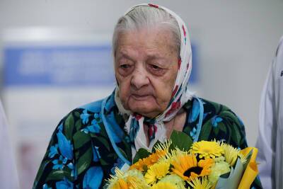 В Москве 101-летняя пациентка прошла курс реабилитации после COVID-19 - tvc.ru - Москва