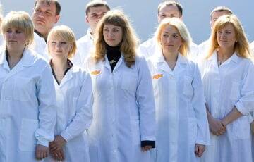 Лукашисты решили в пандемию коронавируса оставить белорусов без врачей - charter97.org - Белоруссия - Минск