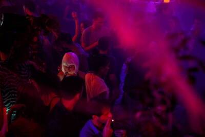 В Берлине запретили танцевать в ночных клубах - lenta.ru - Берлин