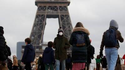 В Париже с 31 декабря вводится масочный режим на улицах - russian.rt.com - Франция - Париж