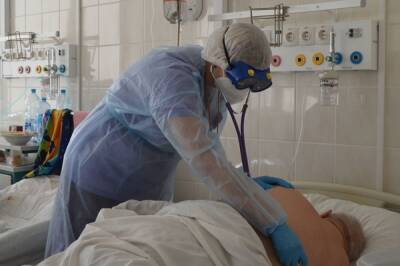 Михаил Мурашко - Мурашко заявил о росте числа госпитализаций с COVID-19 в тяжелом состоянии - aif.ru - Россия