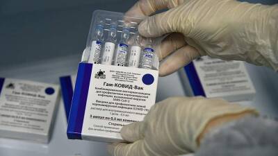В Оренбуржье ввели обязательную вакцинацию от COVID-19 для студентов - iz.ru - Израиль - Оренбургская обл.