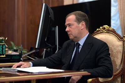 Дмитрий Медведев - Медведев заявил об отсутствии сверхтяжелых последствий для России после COVID-19 - lenta.ru - Россия