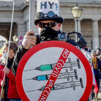 Полиция Вены применила перцовые баллончики против демонстрантов в ходе акции против коронавирусных ограничений - radiomayak.ru - Вена - Австрия