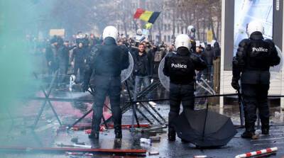 В центре Брюсселя в ходе манифестации против антиковидных мер начались беспорядки - belta.by - Белоруссия - Минск - Бельгия - Брюссель