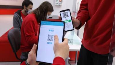Опрос показал отношение врачей к законопроекту о QR-кодах в России - vm.ru - Россия