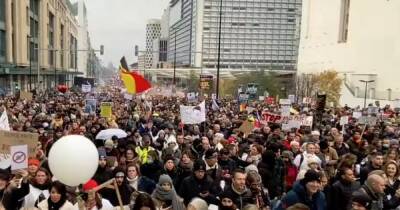 Митинг против вакцинации в Бельгии разогнали водометами (ФОТО, ВИДЕО) - dsnews.ua - Бельгия - Brussels