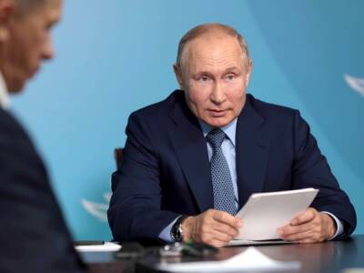 Владимир Путин - «Говорят, он не такой вредный вроде бы»: Путин привел мнение экспертов, которые сравнивают «омикрон» с «живой вакцинацией» - rosbalt.ru - Россия
