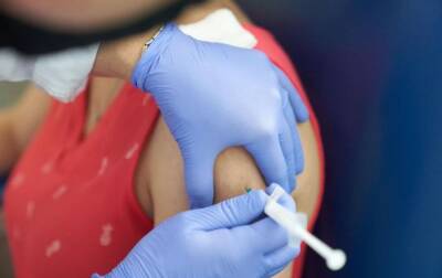 В Канаде анонсировали выпуск COVID-вакцин с эффективностью более 70% - korrespondent.net - Украина - Канада