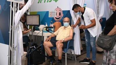 Галия Рахав - В Израиле решают, кто первым получит четвертую дозу вакцины - vesty.co.il - Израиль - Минздрав