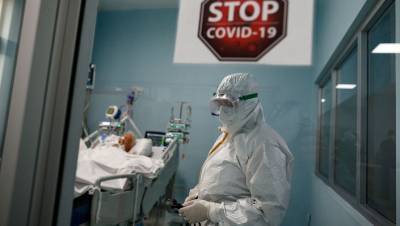 В США январские показатели госпитализации и смертности из-за COVID стали рекордными - gazeta.ru - Сша
