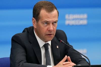 Дмитрий Медведев - Медведев прошел вакцинацию от коронавируса - aif.ru - Россия