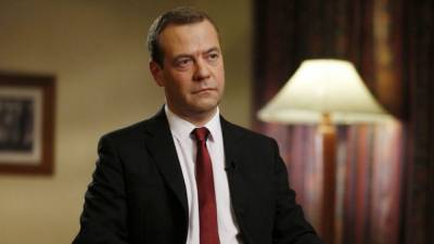 Дмитрий Медведев - Медведев признался, что стал меньше общаться с друзьями - riafan.ru - Россия - Москва