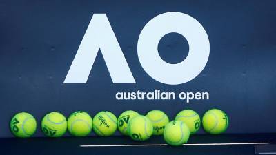 Паула Бадоса - СМИ: Трое участников Australian Open продолжают находиться на карантине из-за коронавируса - russian.rt.com - Австралия - Испания - Мельбурн