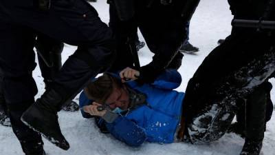 Александр Шишлов - Омбудсмен Петербурга осудил насилие полиции на акции 31 января - svoboda.org - Санкт-Петербург
