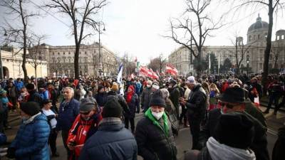 В Европе не стихают коронавирусные протесты - 5-tv.ru - Франция - Англия - Лондон - Евросоюз - Амстердам - Брюссель