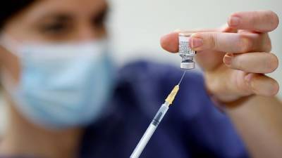 В доме престарелых в Испании выявлена вспышка COVID-19 после прививки Pfizer - iz.ru - Испания - Израиль