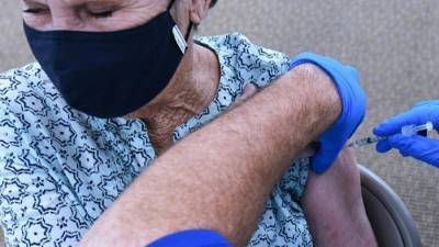 Постояльцы дома престарелых в Испании заболели COVID-19 после вакцинации - 5-tv.ru - Сша - Испания - Spain - Лагартер