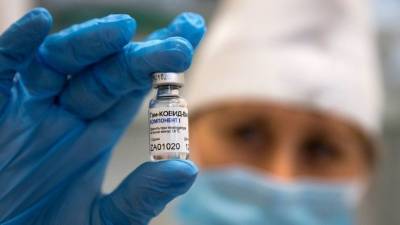 Россиян старше 60 лет включили в приоритетную группу вакцинации от COVID-19 - 5-tv.ru - Россия - республика Удмуртия