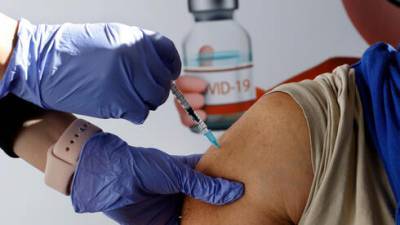 Слабость и обморок: минздрав назвал все побочные действия вакцины Pfizer - vesty.co.il - Израиль