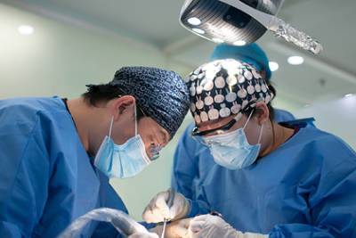 Эксперты назвали самые странные тренды в пластической хирургии - lenta.ru