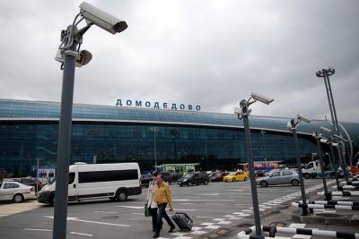 В аэропорту Домодедово в Москве открылся пункт вакцинации от коронавируса - gazeta.ru - Москва