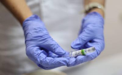 В Украине официально запретили использовать российскую вакцину против COVID-19 - 24tv.ua - Россия - Брюссель