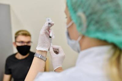 Вакцинация в России набирает обороты - tvc.ru - Россия - Москва