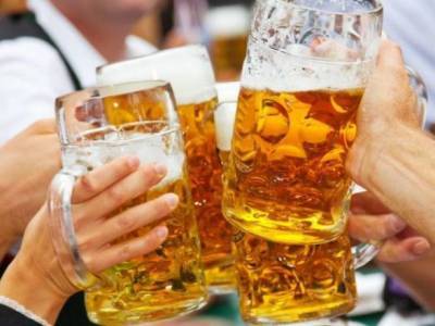 Из-за коронавируса продажи пива в британских пабах уменьшились до уровня 1920-х годов - unn.com.ua - Англия - Киев