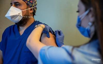 В Польше 11 человек умерли после вакцинации - korrespondent.net - Польша