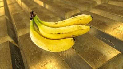 X5 Retail Group опроверг информацию о трудностях с бананами в магазинах России - inforeactor.ru - Россия - Эквадор