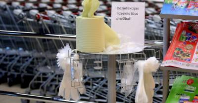 В Латвии больше никто не проверяет, насколько эффективны средства дезинфекции на входах магазинов - rus.delfi.lv - Латвия