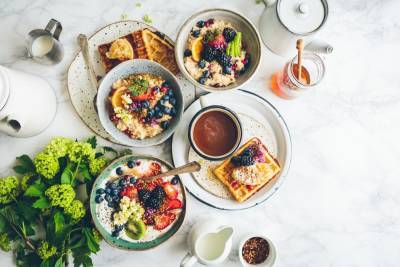 Как завтракать правильно: семейный врач рассказала о полезных и вредных продуктах - 24tv.ua