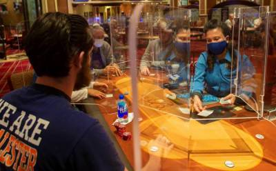 Пандемия отступает: живой покер все активнее возвращается в Вегас - 24tv.ua