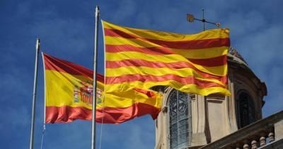 В Каталонии в условиях эпидемии проходят парламентские выборы - dsnews.ua - Испания