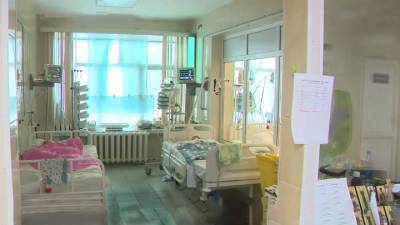 Школьницы, лечившиеся от коронавируса, совершили побег из больницы - vesti.ru - Санкт-Петербург