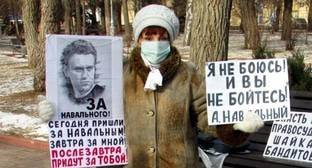 Алексей Навальный - Волгоградские активисты провели одиночные пикеты в поддержку Навального - kavkaz-uzel.eu - Россия - Волгоград