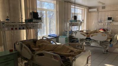 Трудные подростки с коронавирусом сбежали из больницы в Петербурге - inforeactor.ru - Санкт-Петербург