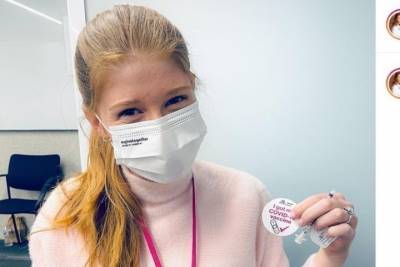 Вильям Гейтс - Дочь Гейтса пожаловалась, что ее не чипировали при прививке от коронавируса - mk.ru